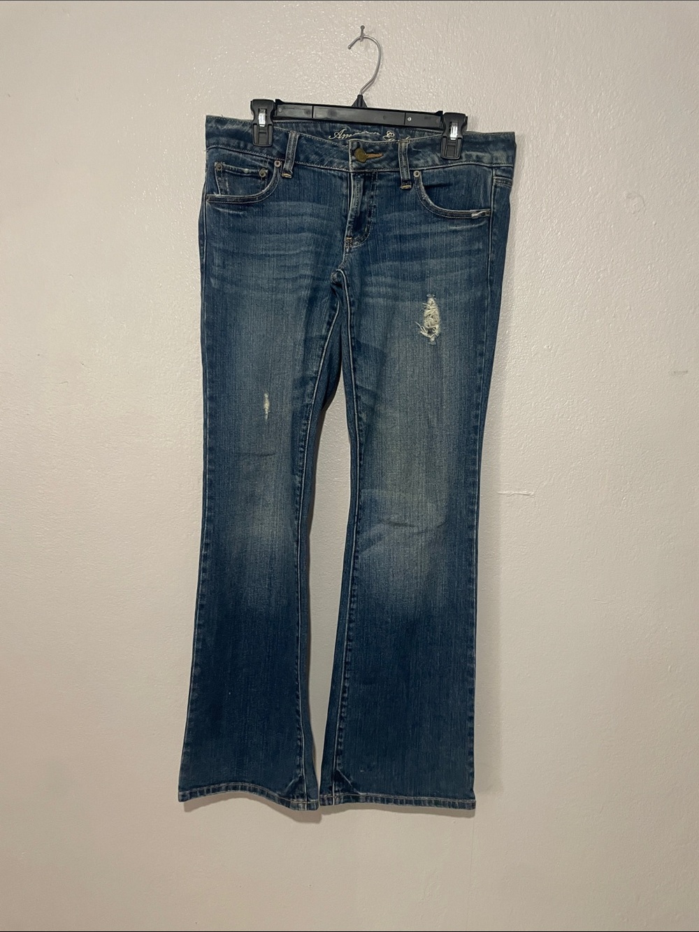 American Eagle Outfitters Women’s Medium Blue Flare Jeans